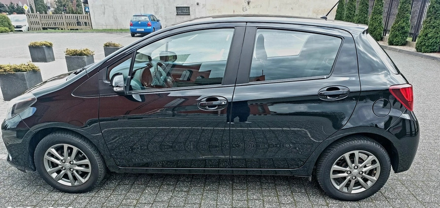Toyota Yaris cena 41900 przebieg: 107000, rok produkcji 2015 z Radom małe 191